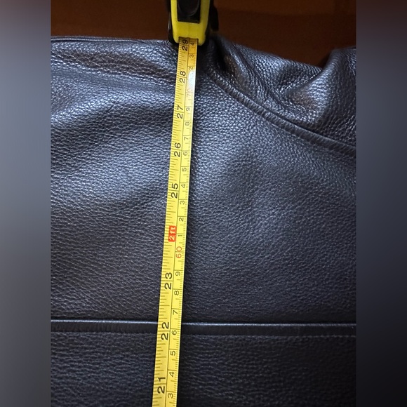 Danier Genuine Leather Jacket - Picture 15 of 16